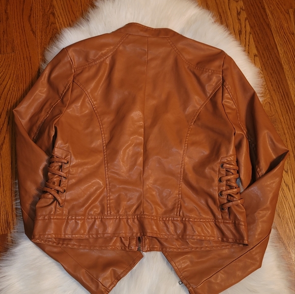 Fall Jacket Size XL - Picture 2 of 3